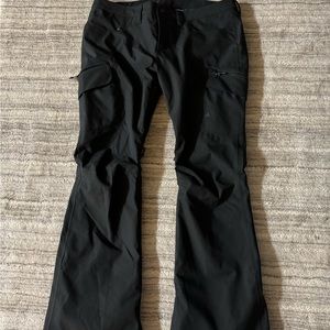 Burton women’s Gloria Snow Pant. Black. Size L. Excellent condition.
